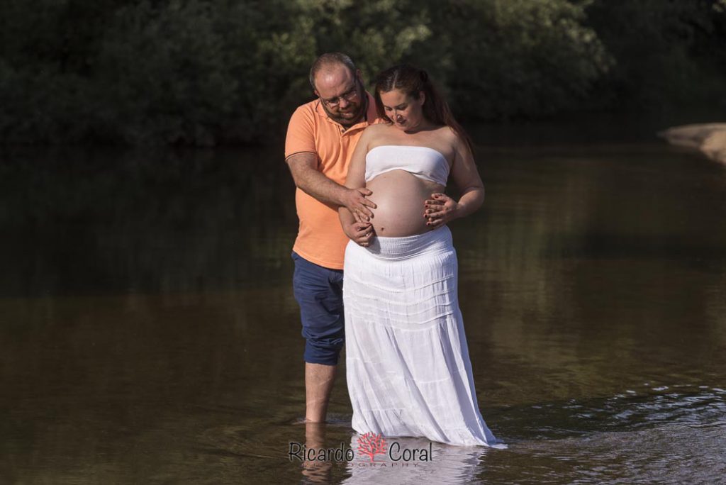 Fotografia de embarazo en el rio Alberche por Ricardo Coral
